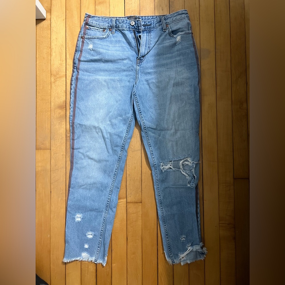 Fairly worn Abercrombie and Fitch jeans, size: 8L high rise girlfriend
